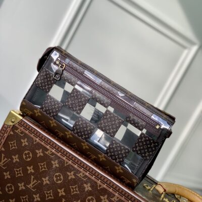 Louis Vuitton Standing Pouch-25*15*9CM
