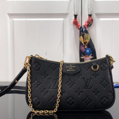 Louis Vuitton Easy Pouch On Strap-19x11.5x3CM