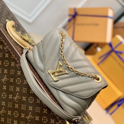 Louis Vuitton New Wave Bag-24x14x9CM