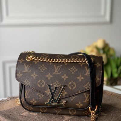 Louis Vuitton Compact Chain Bag M45592 -22*17*10CM
