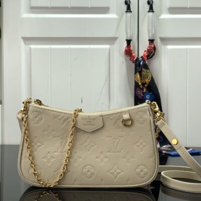 Louis Vuitton Easy Pouch On Strap-19x11.5x3CM