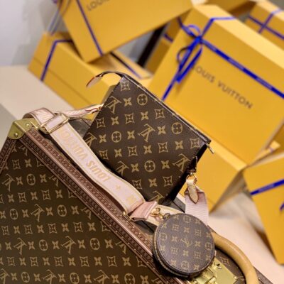 Louis Vuitton M47546 Toiletry Handbags- 26-19.0x15.0x6CM