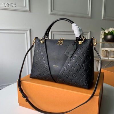 Louis Vuitton V Tote-36*27*16CM